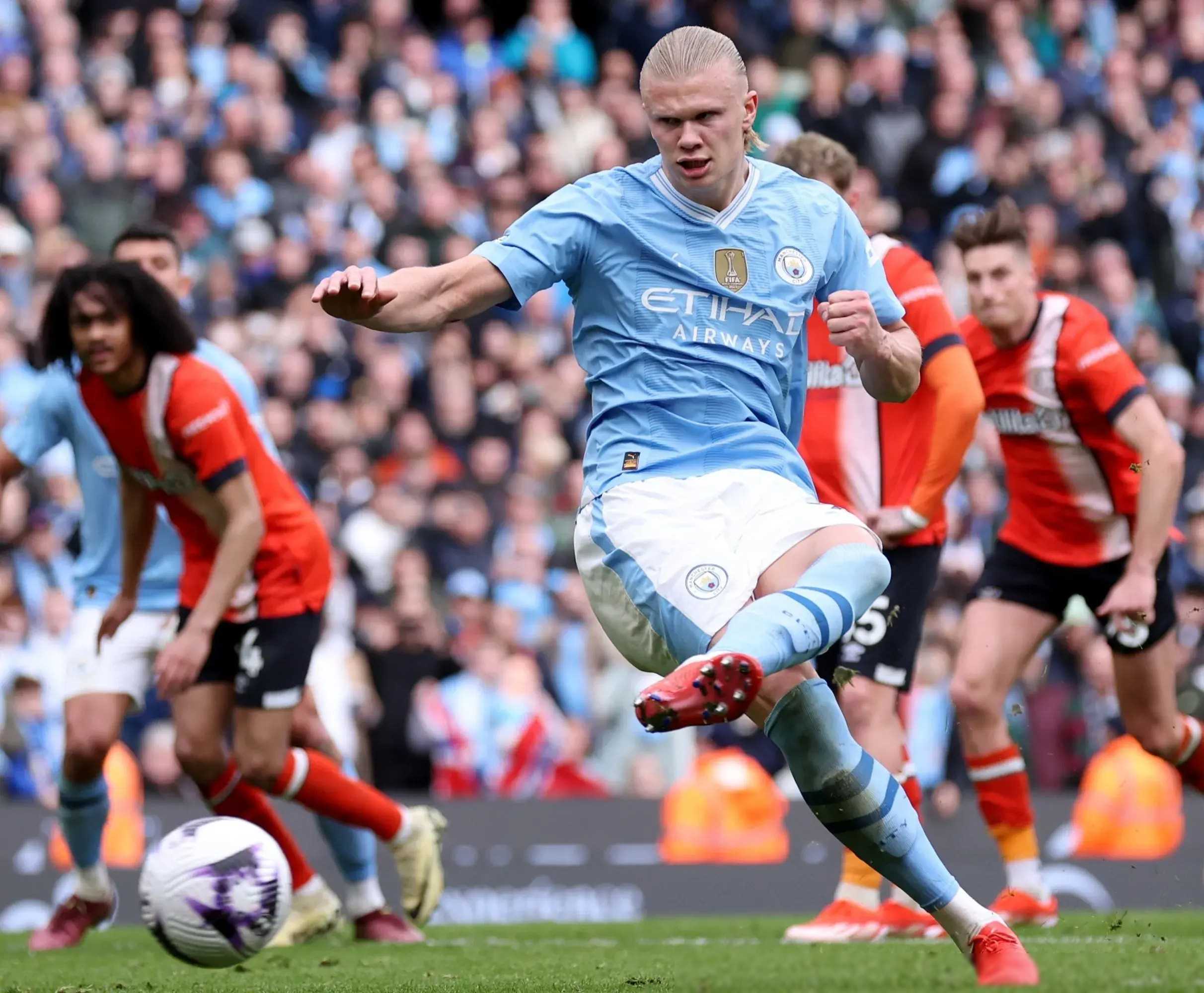 曼城遭遇惨败，失去领先地位