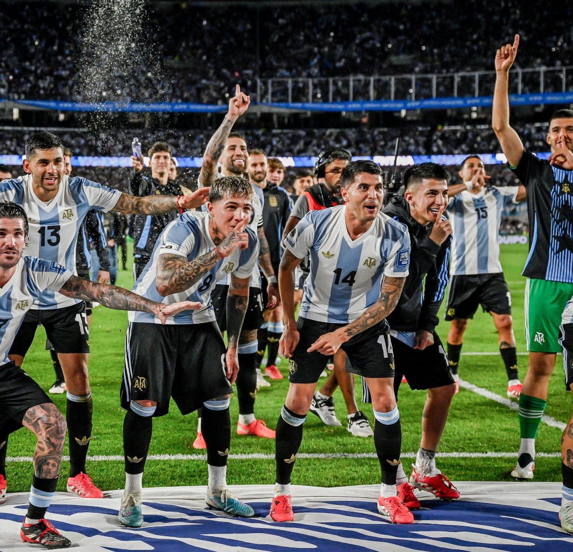 包含巴西球星重返国家队，备战世界杯预选赛的词条