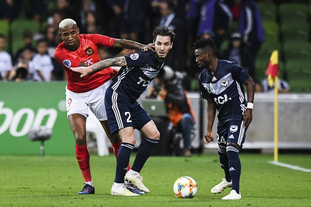 上海上港客场不敌，积分缩小差距的简单介绍