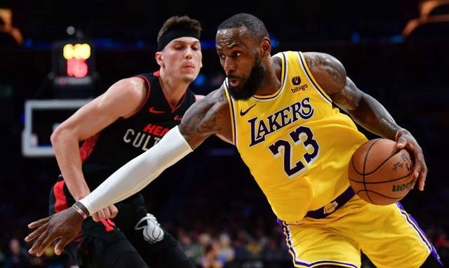 湖人核心状态回暖，带队逆转取胜