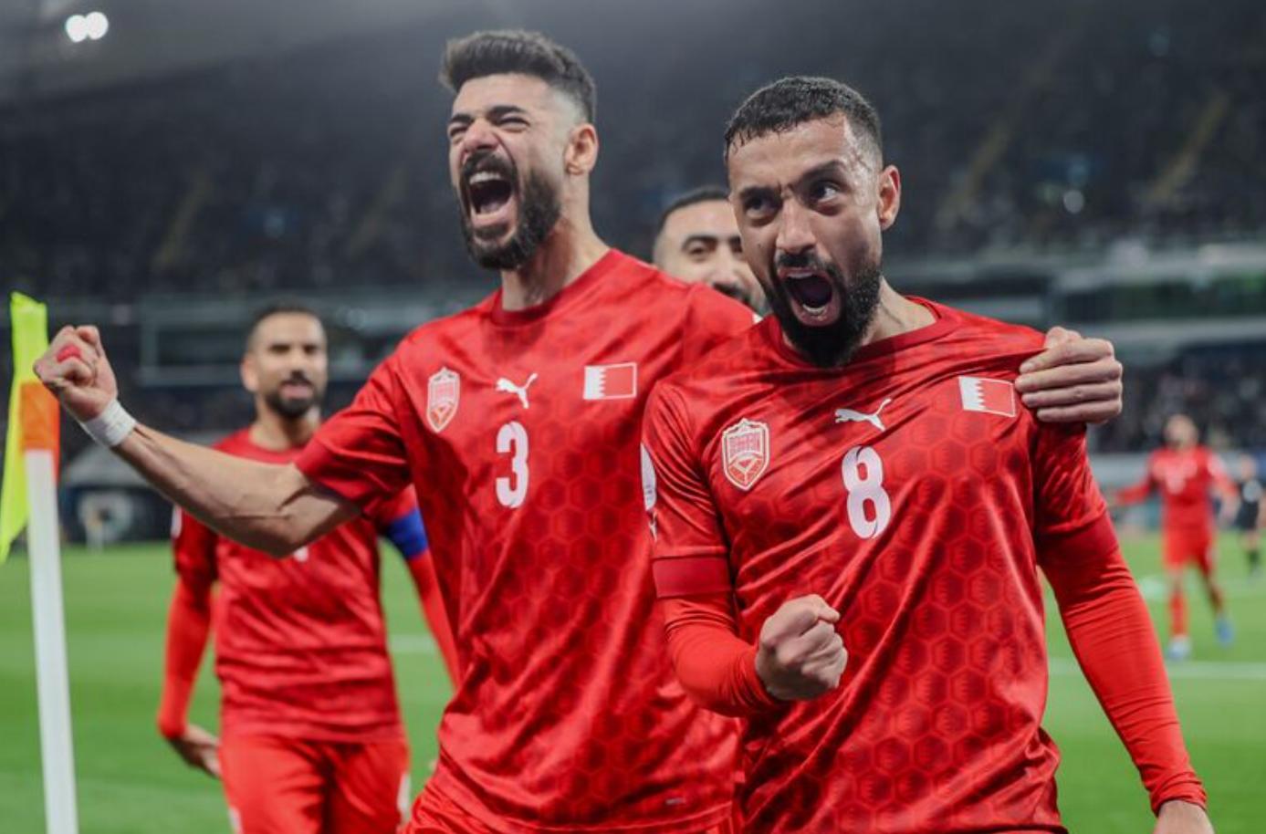 澳大利亚与日本在洲际足球比赛中展开较量 澳大利亚与日本在洲际足球比赛中展开较量