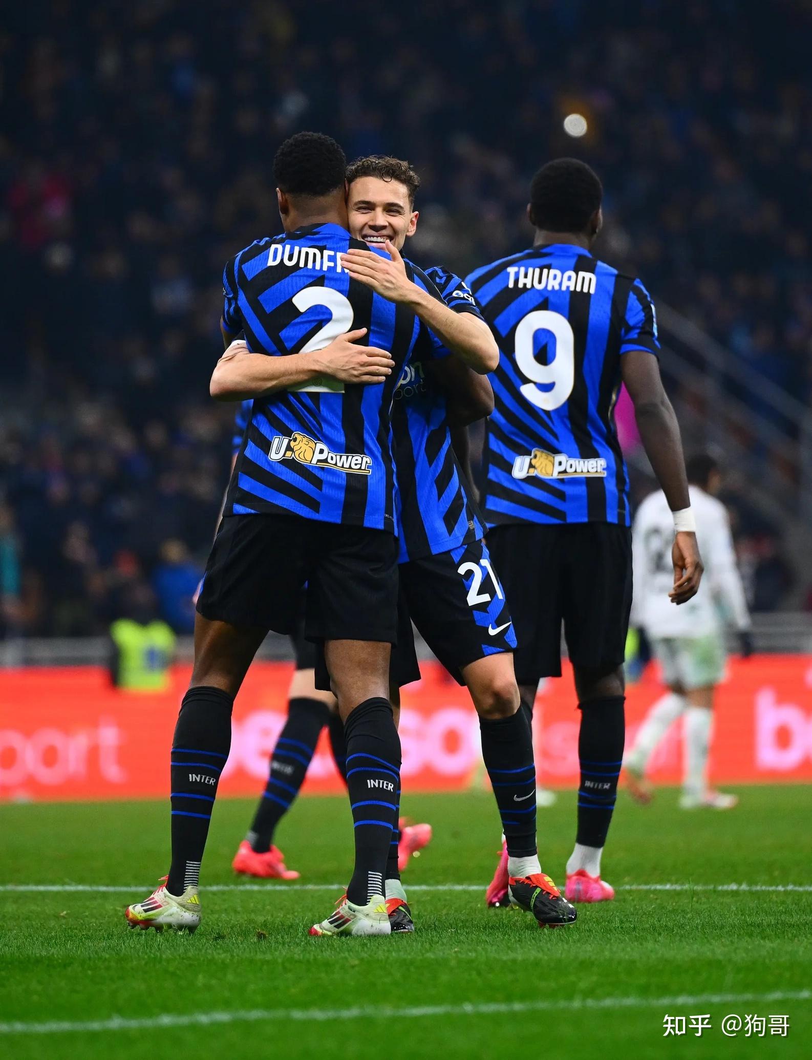 关于意大利足球联赛火爆进行，吸引无数球迷的信息