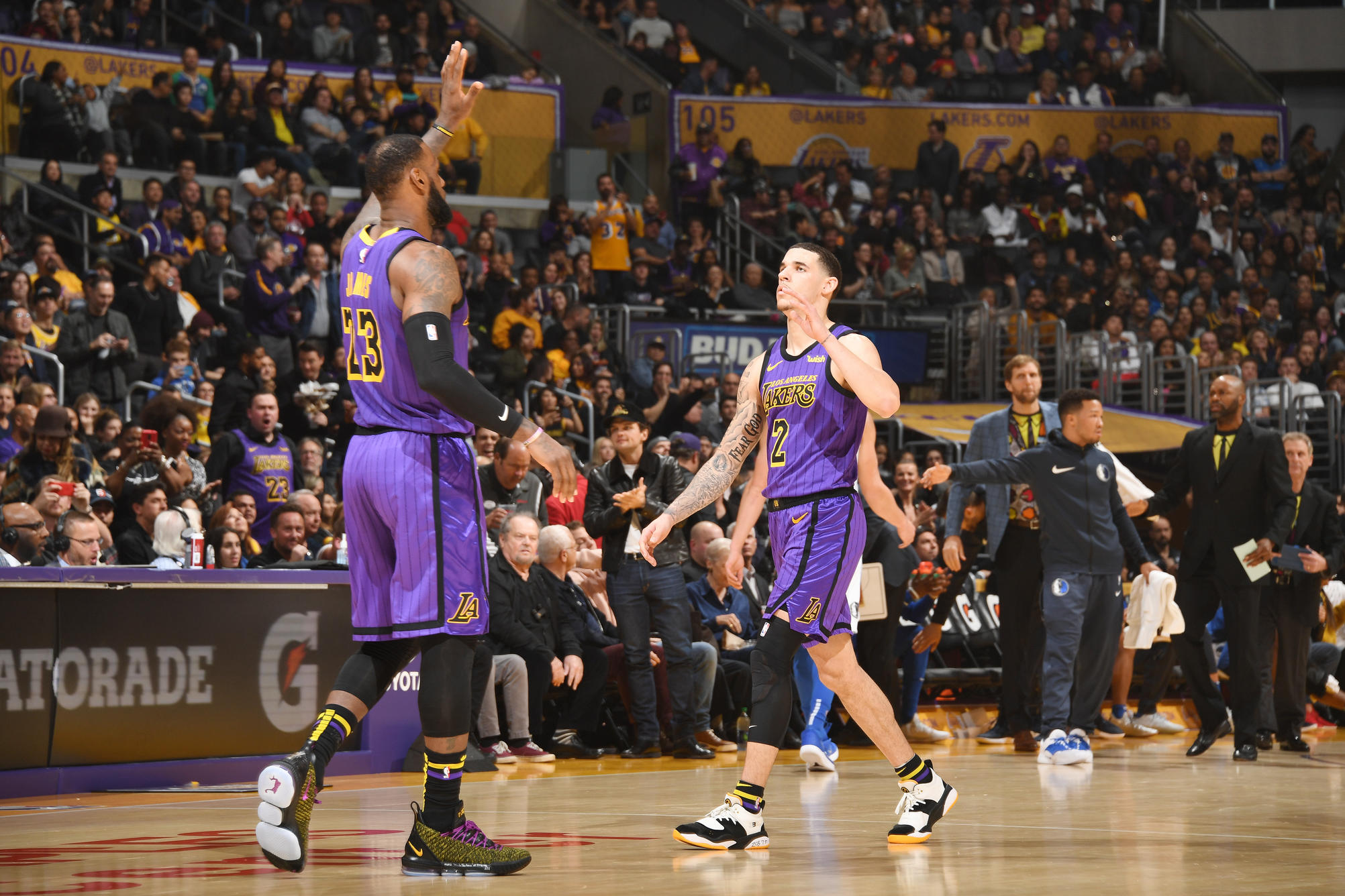 南特中场传控出色,球队进攻数十连环 南特中场传控出色,球队进攻数十连环