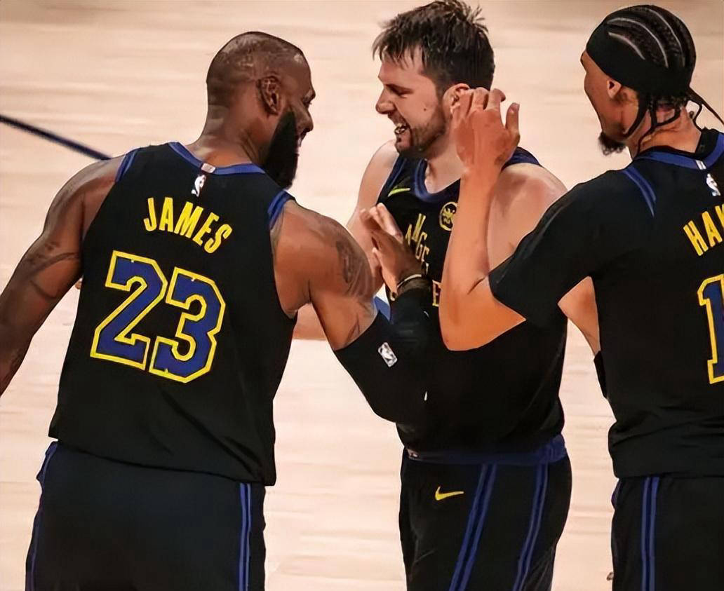 关于爵士队双杀对手，展现出色状态！的信息