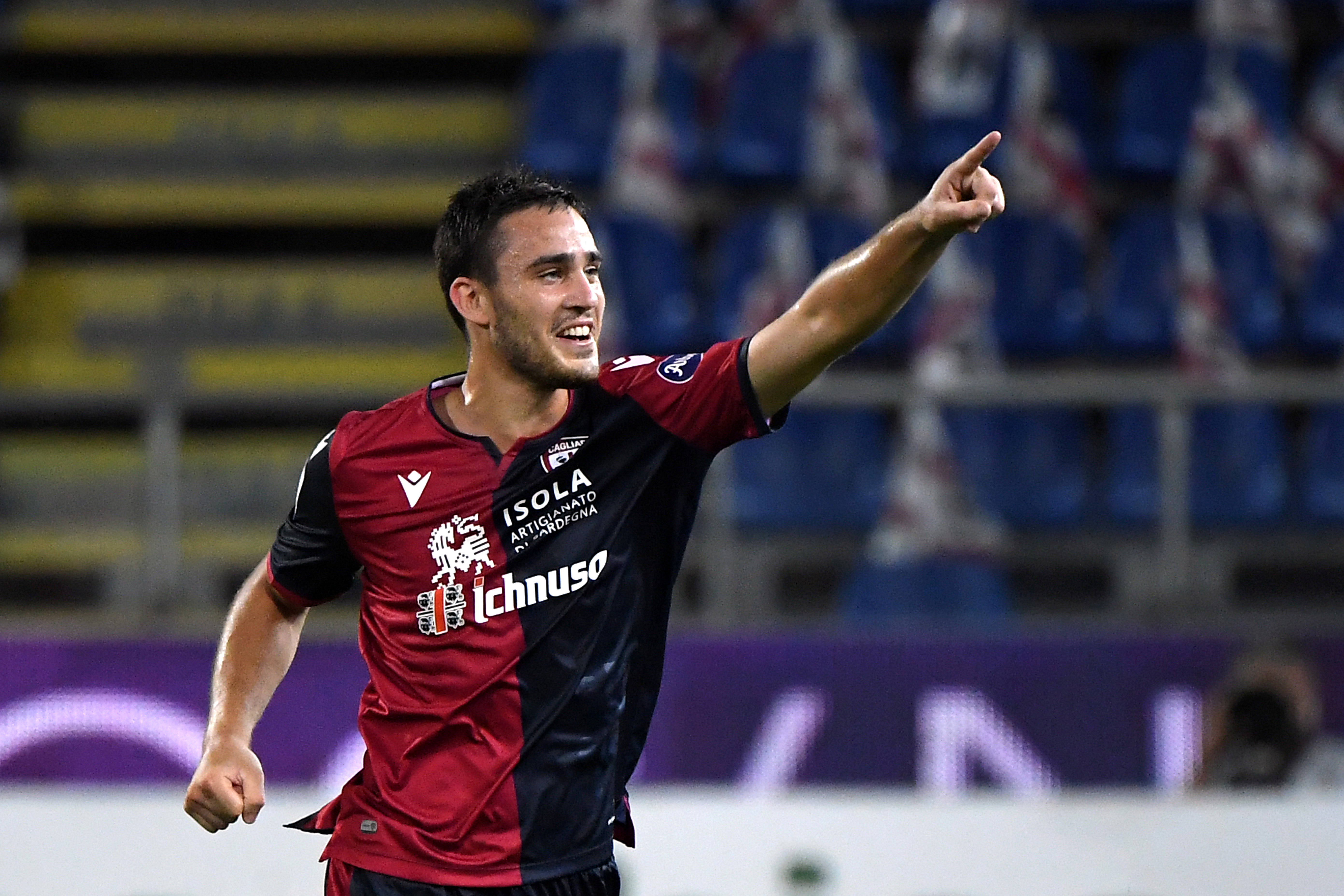 关于热那亚后防漏洞频现，球队表现令人担忧的信息