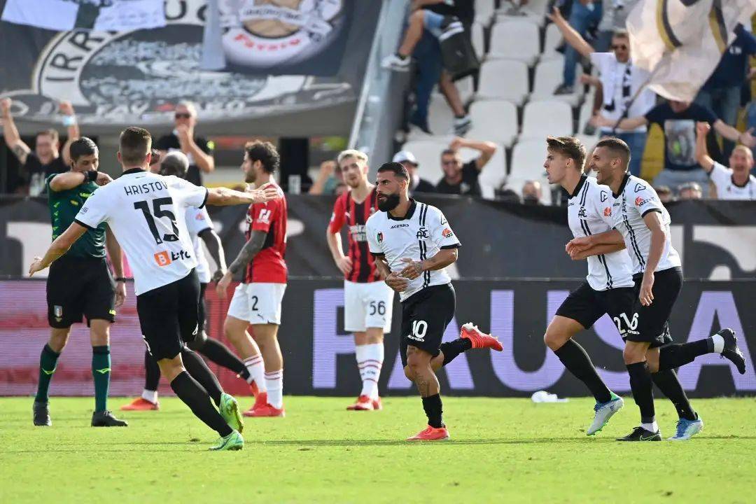 亚特兰大战绩不佳，积分榜位置下滑的简单介绍