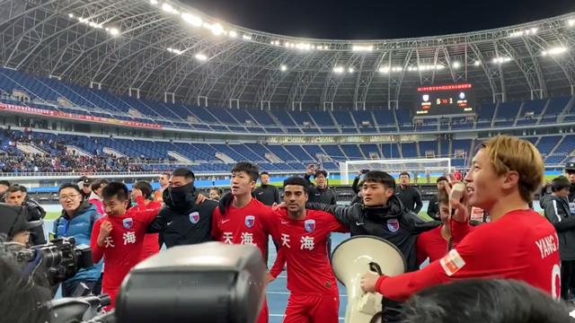 包含河南建业主场大胜，稳固中游位置的词条