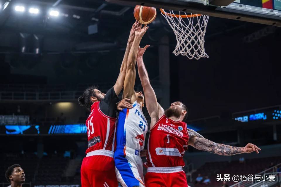 老鹰队年轻球员状态爆发助球队取胜