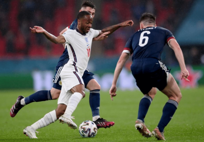 罗马遭遇惨败，出线形势严峻